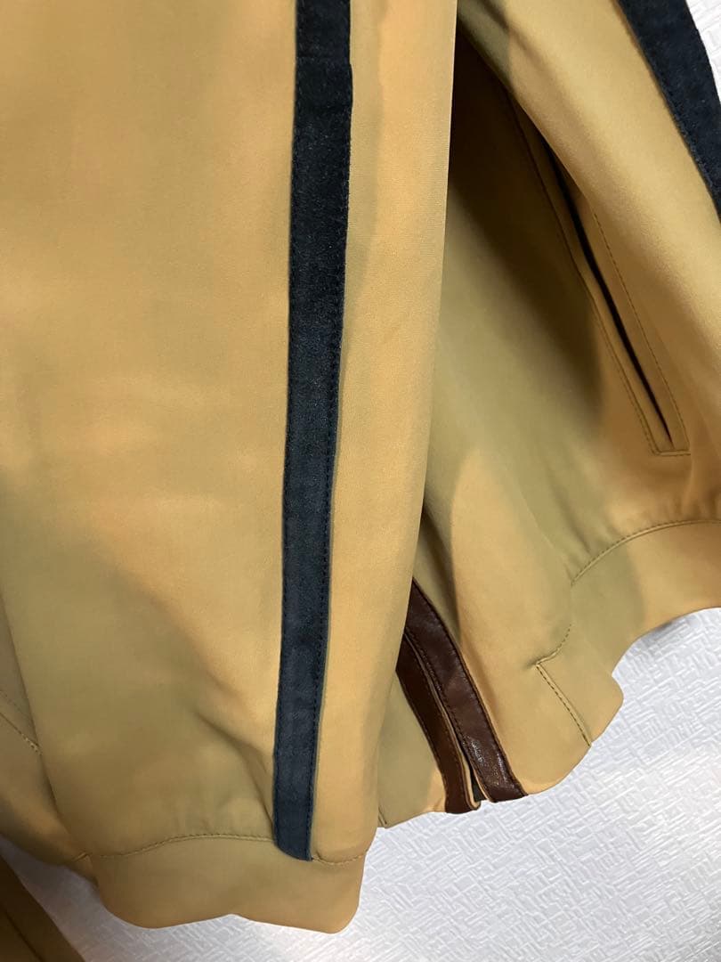 ★値下げOK★PRADA プラダ　ジップアップ　ジャケット　サイズM