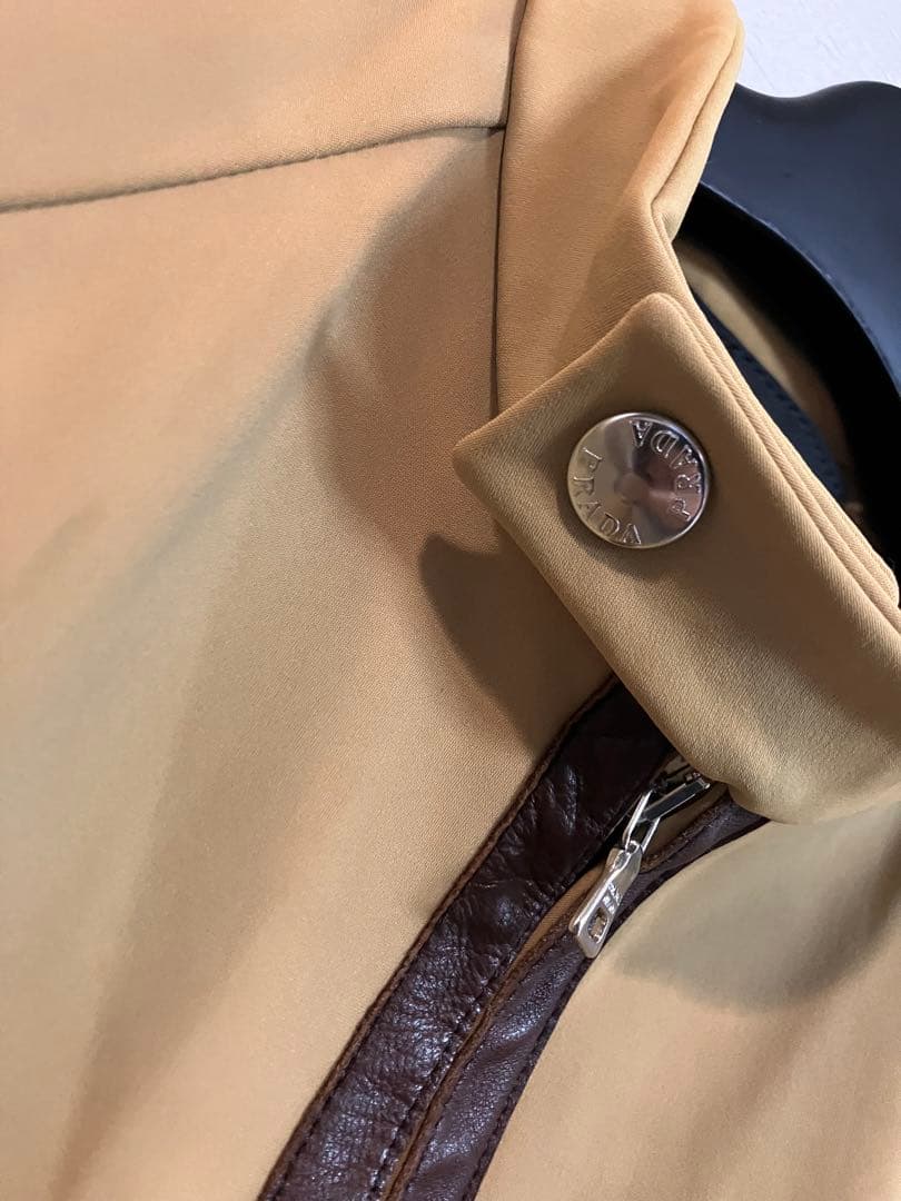★値下げOK★PRADA プラダ　ジップアップ　ジャケット　サイズM
