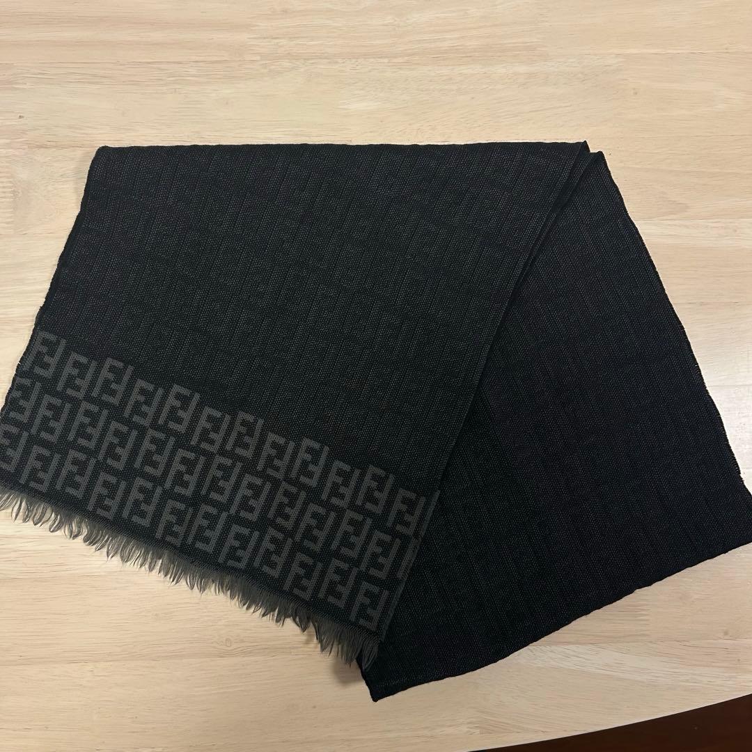 【jahxn 】FENDI ブラック マフラー