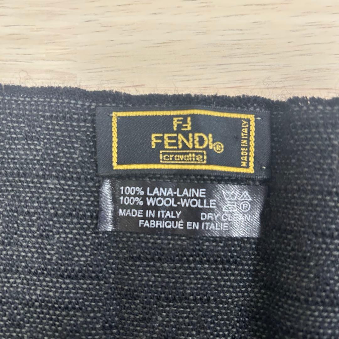 【jahxn 】FENDI ブラック マフラー