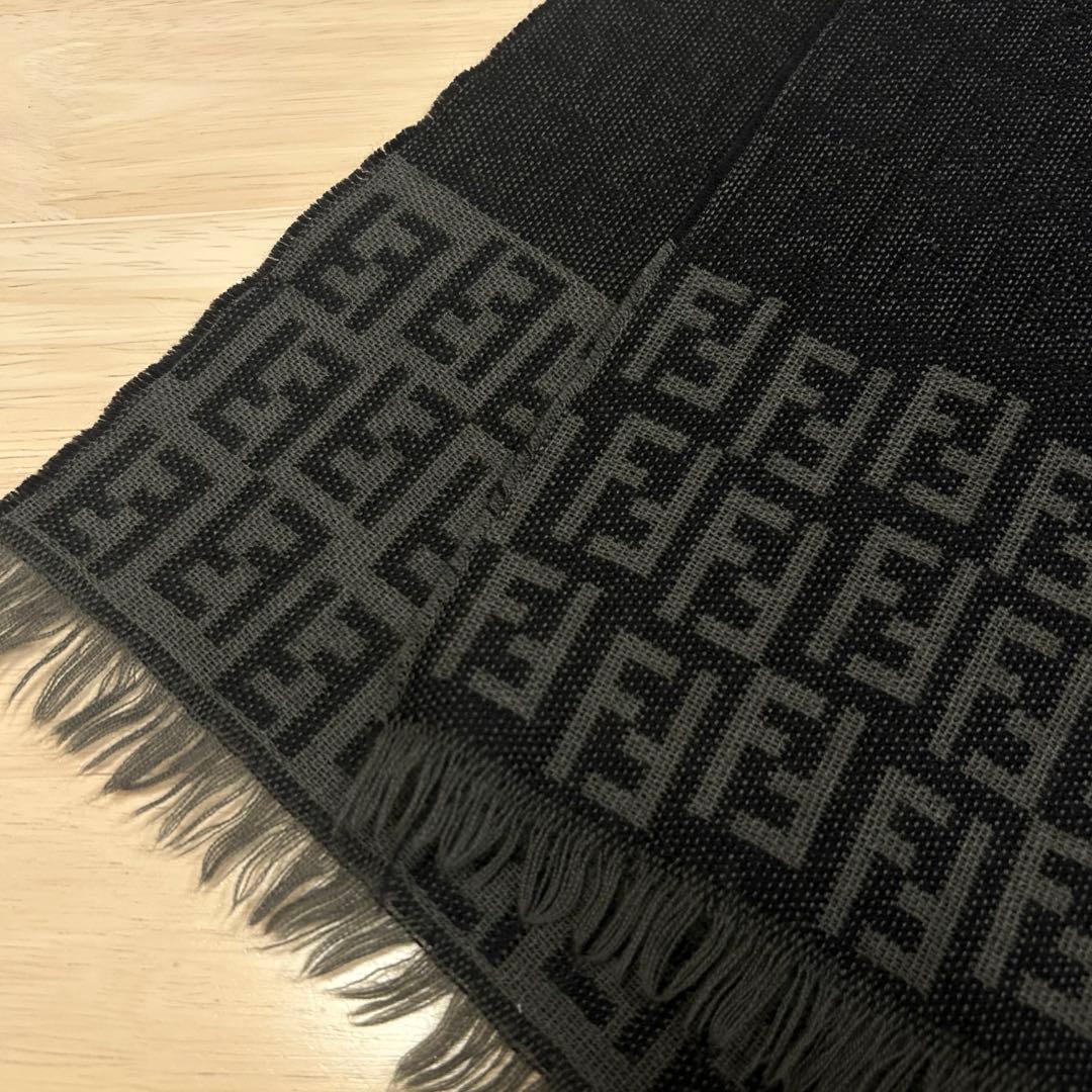 【jahxn 】FENDI ブラック マフラー