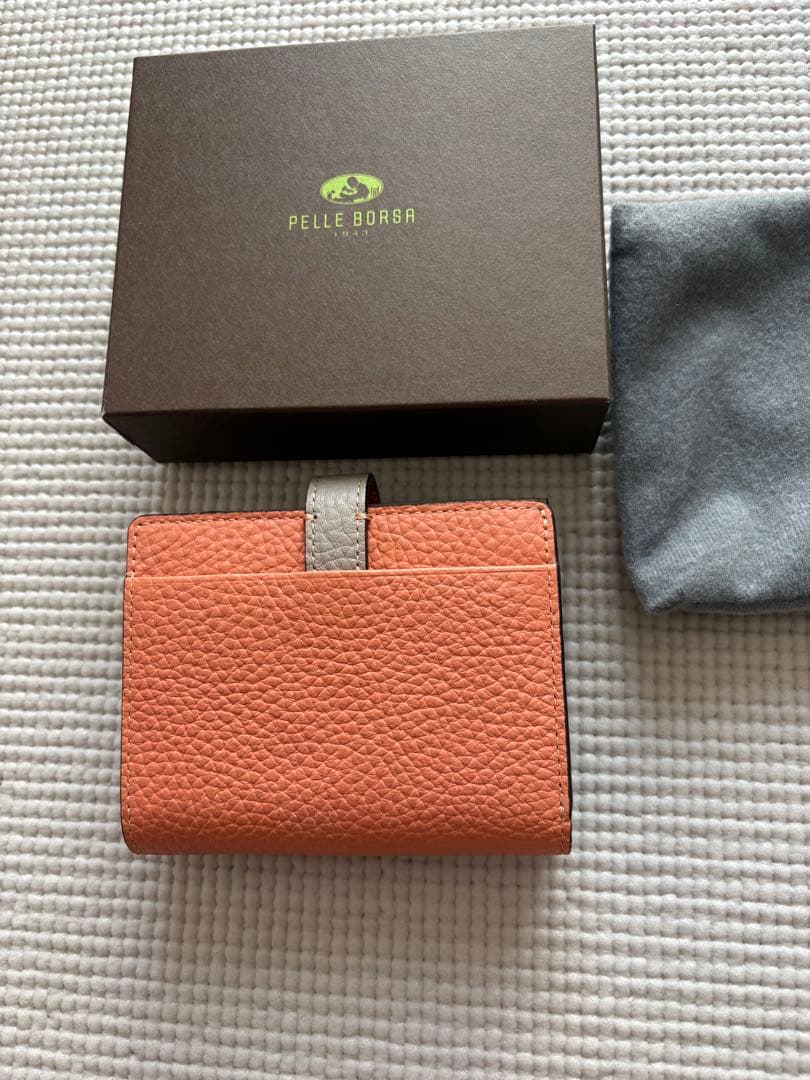 Pelle Borsa 二つ折り財布 サーモンオレンジ　新色　ほぼ未使用