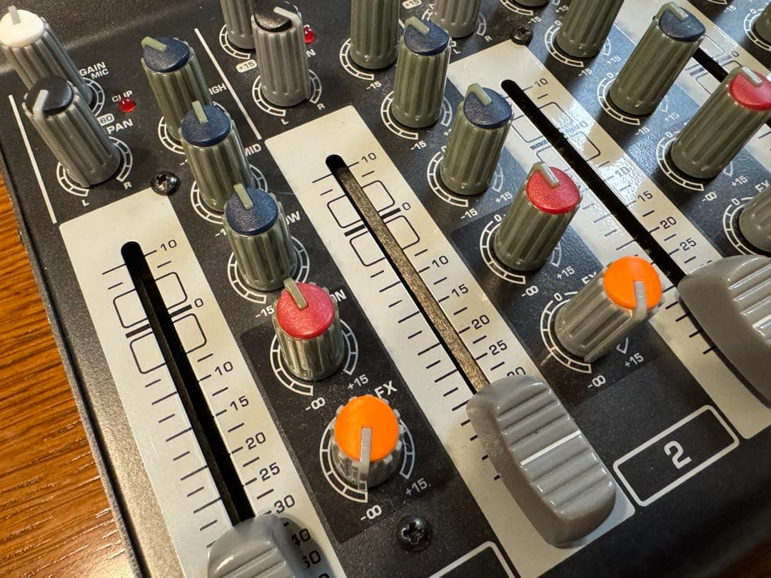 Behringer XENYX 1002B 電池駆動可