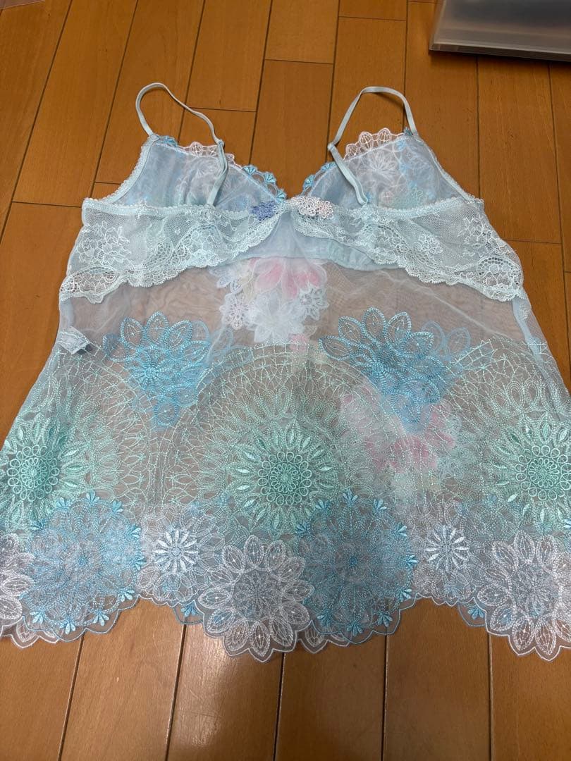 d*3様 サルート Salute 花柄刺繍キャミソール 水色