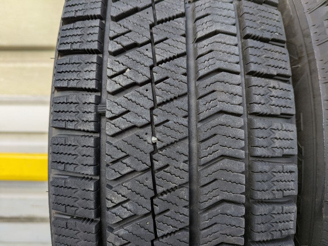 185/65R15　スタッドレスタイヤ　2本セット　VRX2