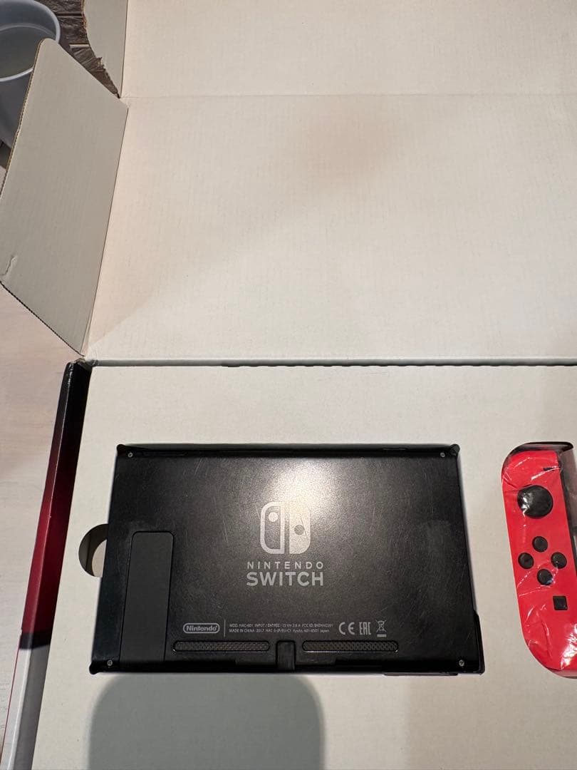 Nintendo Switch 本体　ゲーム機　任天堂