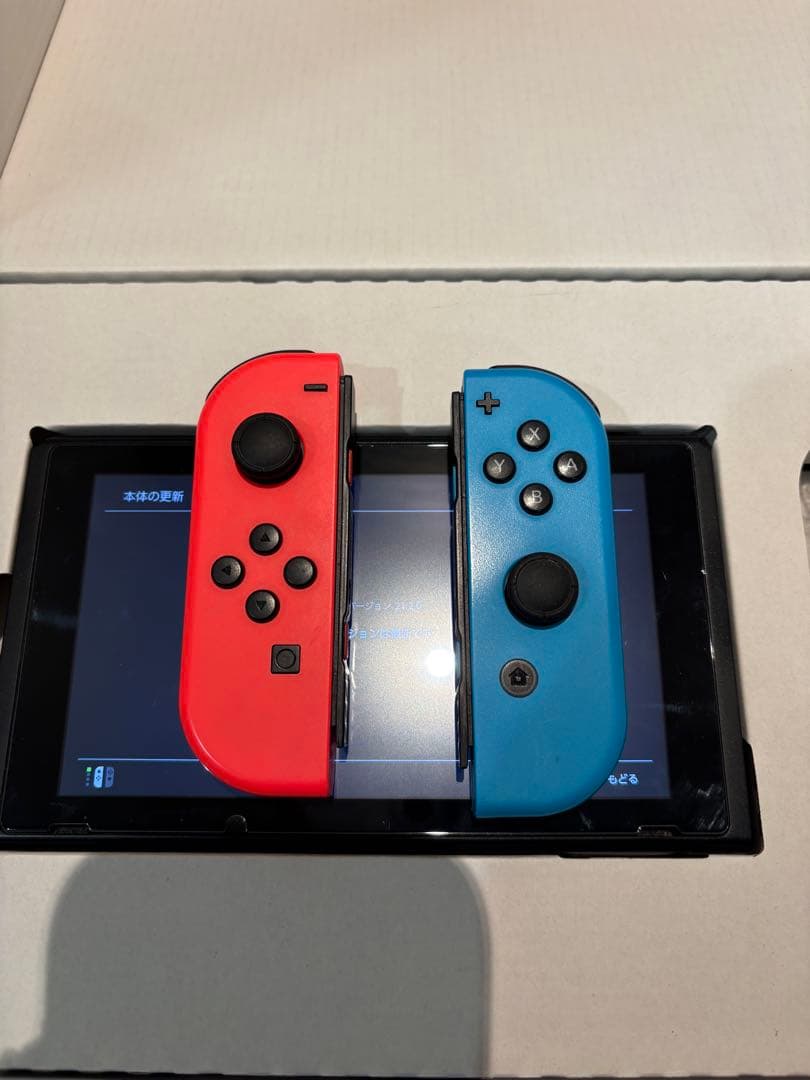 Nintendo Switch 本体　ゲーム機　任天堂