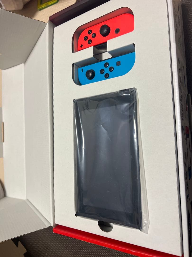 Nintendo Switch 本体 赤/青 ジョイコン付き