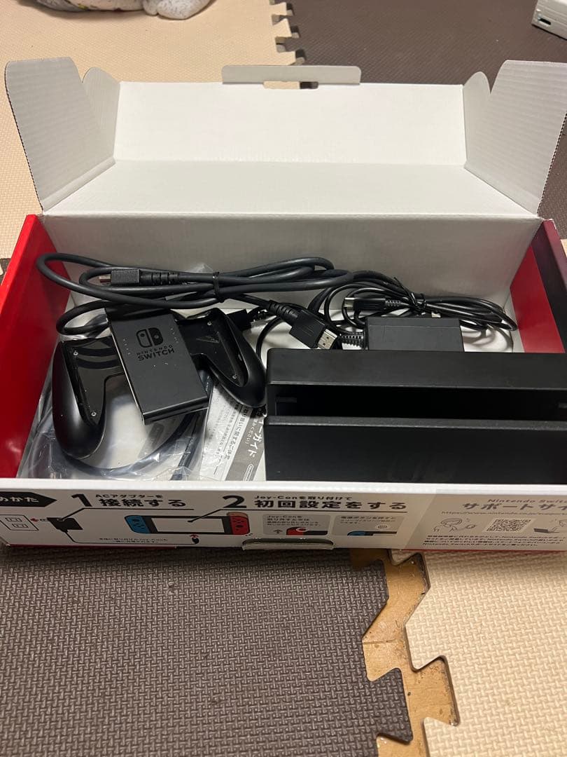 Nintendo Switch 本体 赤/青 ジョイコン付き