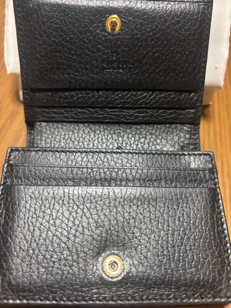 GUCCI 二つ折り財布 ブラック 保存袋付き