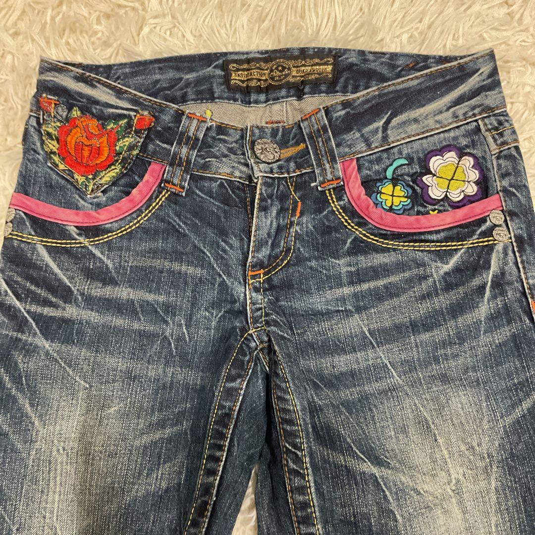 RED PEPPER デニム　ジーンズ　パンツ　フレア　ブーツカット　刺繍