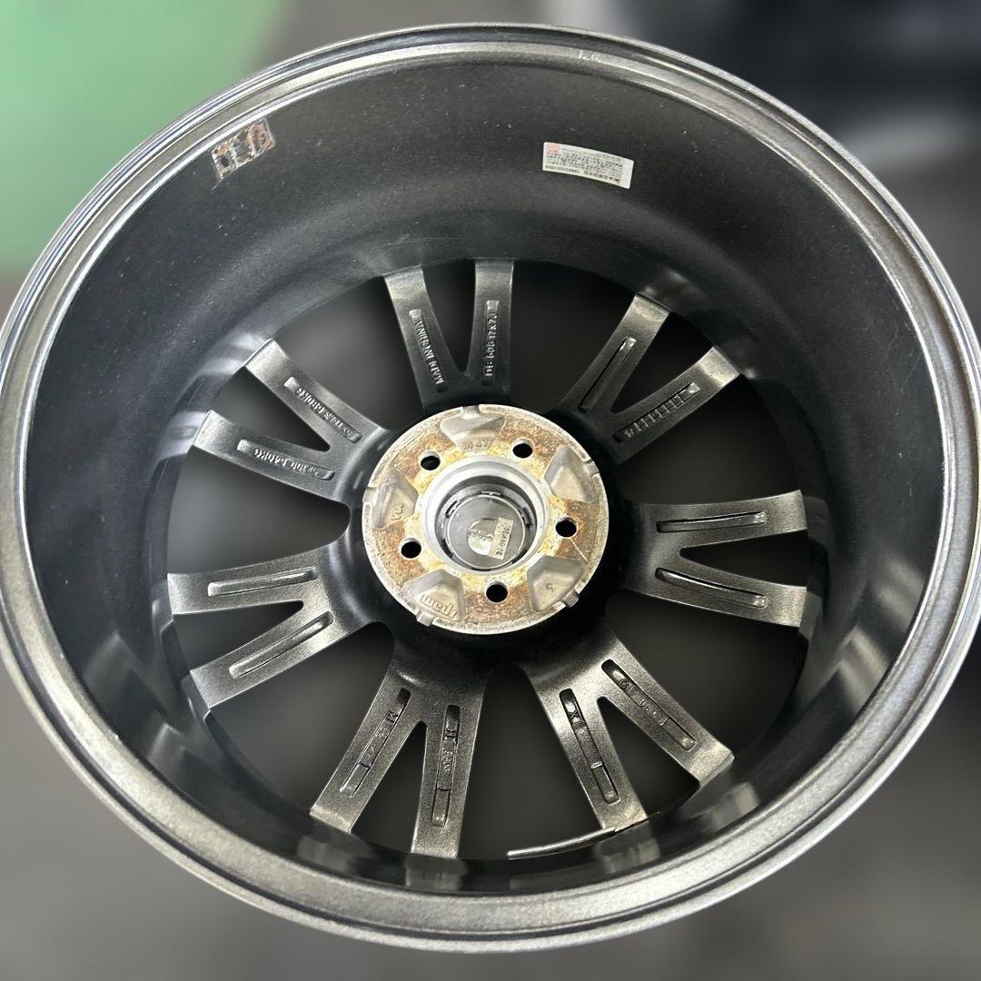 中古アルミ17X7.0　PCD100　ヴェルヴァケヴィン　プリウス、スバルXV等