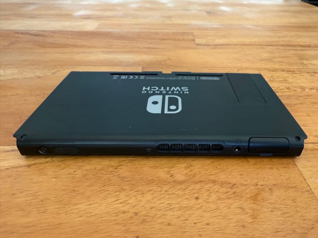 【付属品完備】Nintendo Switch (ネオンブルー/ネオンレッド)