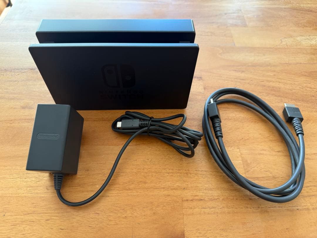【付属品完備】Nintendo Switch (ネオンブルー/ネオンレッド)