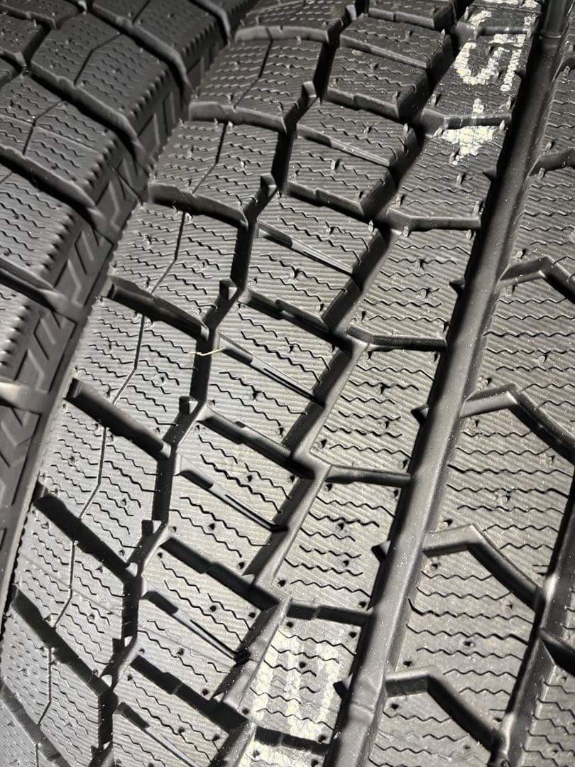 おしんDUNLOP WM02 225/60 R17 2本 新品スタッドレス