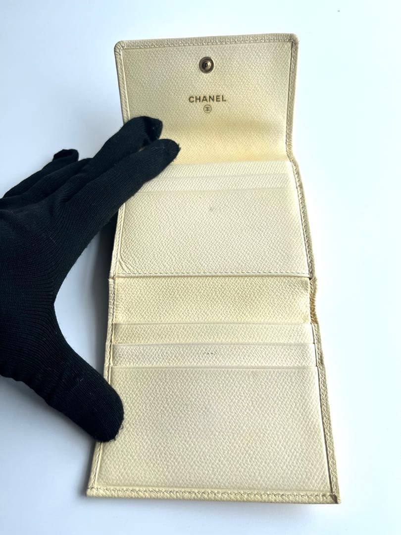 CHANEL シャネル　ダブルホック　二つ折財布　クリームベージュ