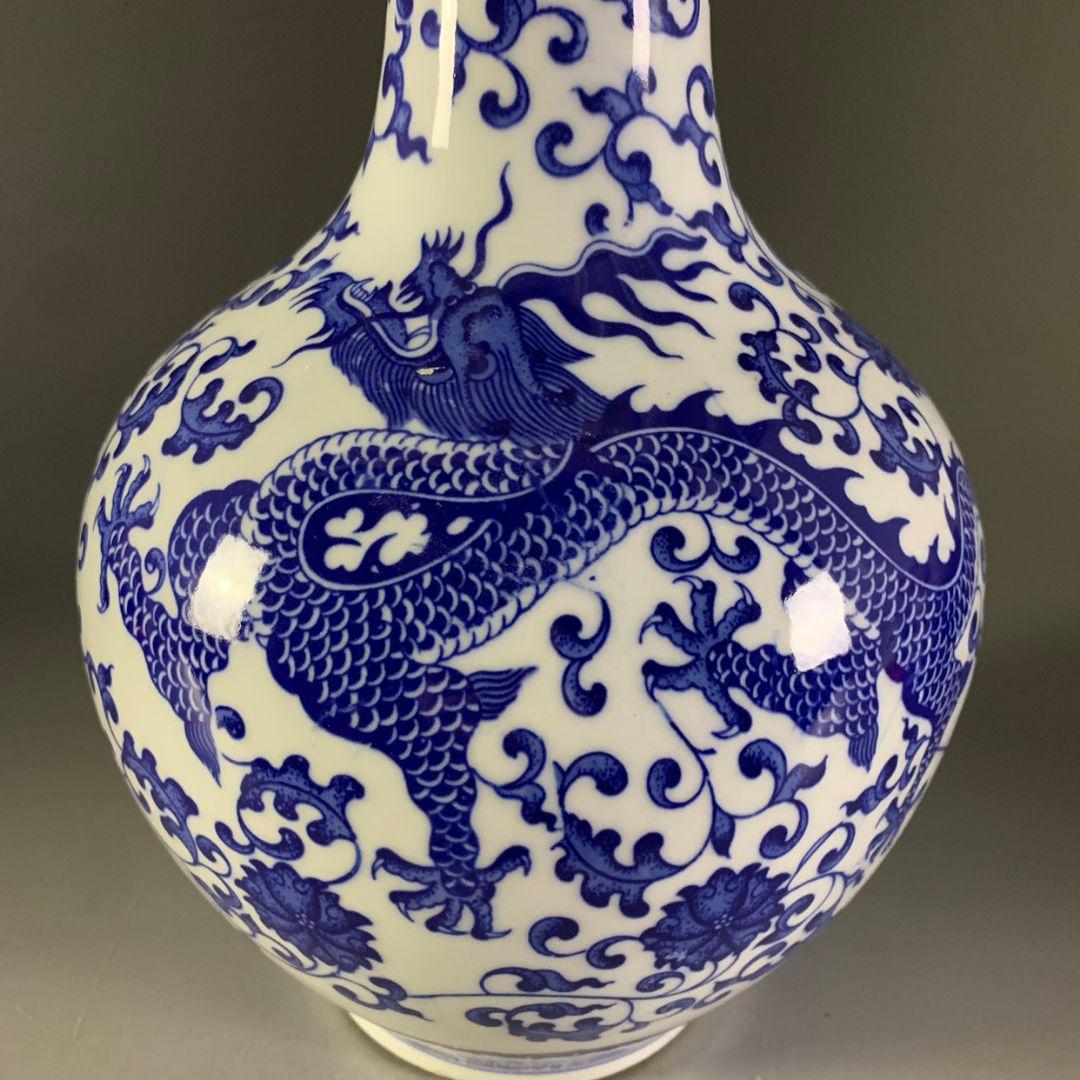 清乾隆青花龍紋賞瓶 景徳鎮 陶磁器 装飾品 現代工芸品 美術品 置物