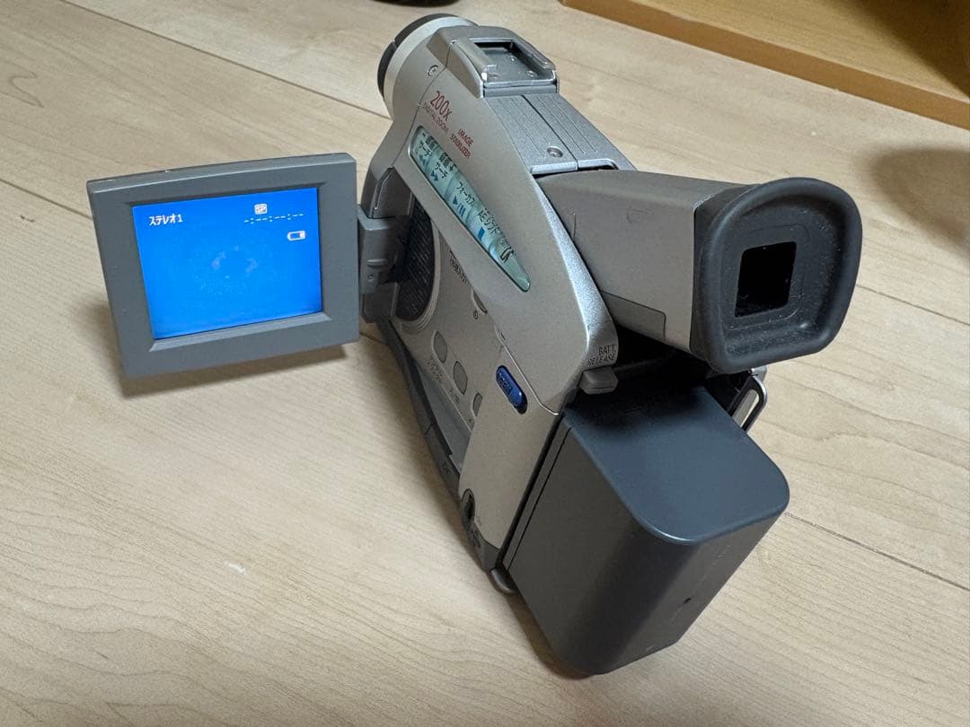 キヤノン　miniDVビデオカメラ FV100 正常動作確認