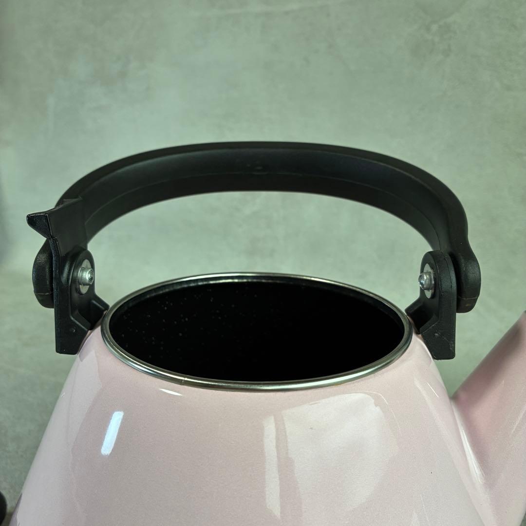 【美品】ル・クルーゼ　ケトル・コーン ピンク　IH対応 1.6L