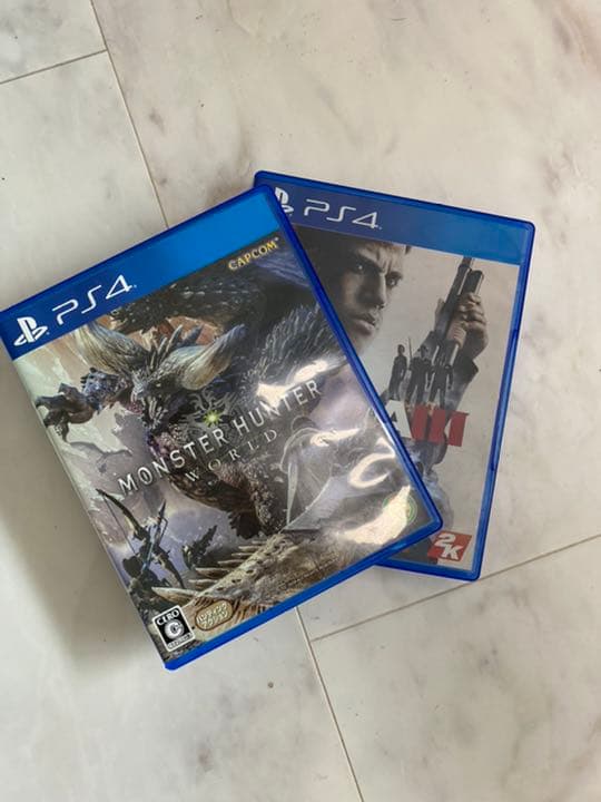 【美品】PS4本体・ソフト2本