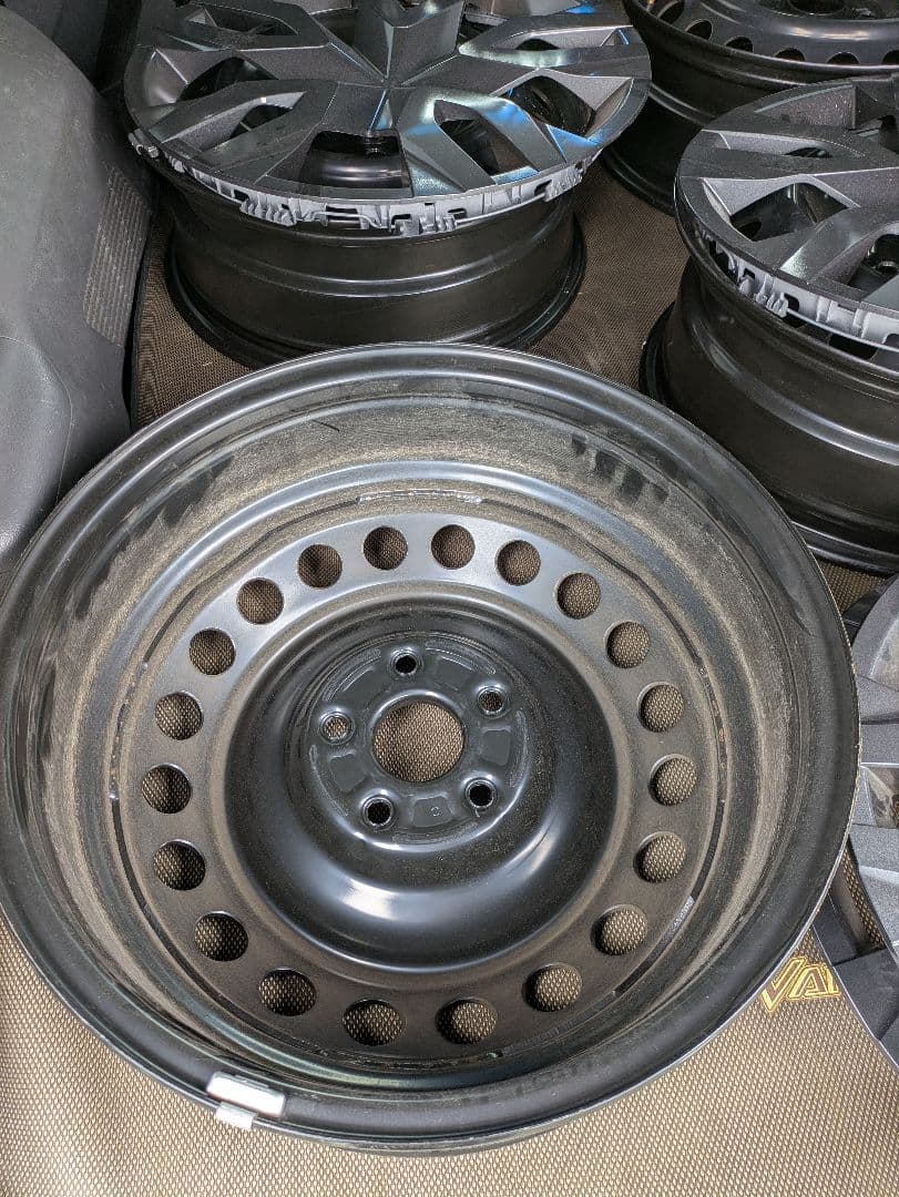 60系プリウス純正17インチ スチールホイール、ホイールキャップセット