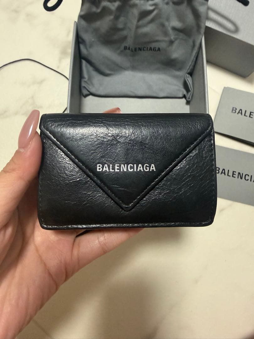 BALENCIAGA ブラックレザー 三つ折り財布美品