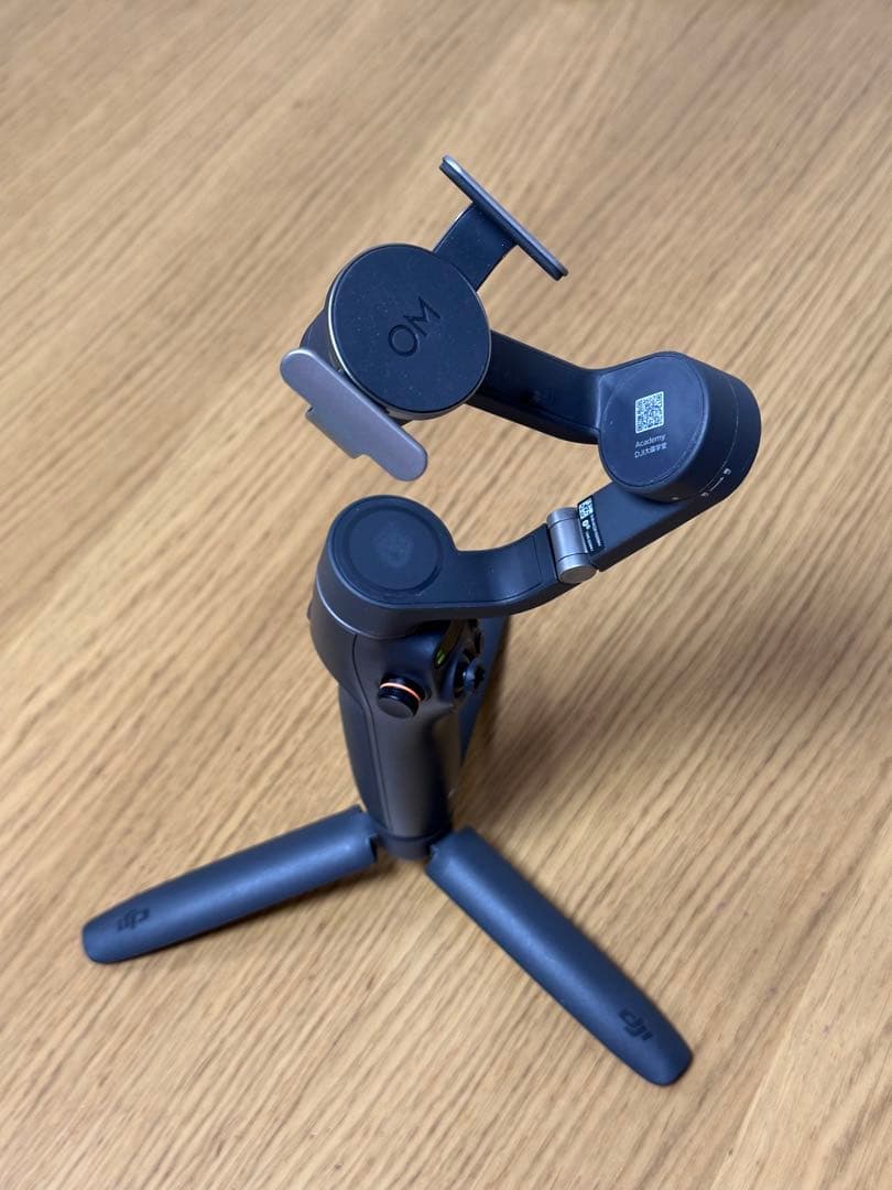 DJI Osmo Mobile 6 ジンバル　スマホ　スタビライザー