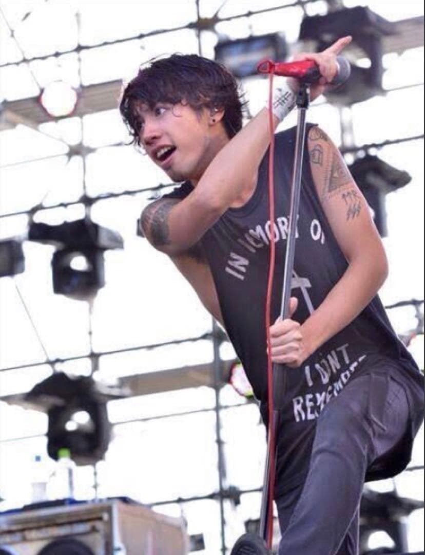 UNIF ノースリーブ　ONE OK ROCK Taka着用