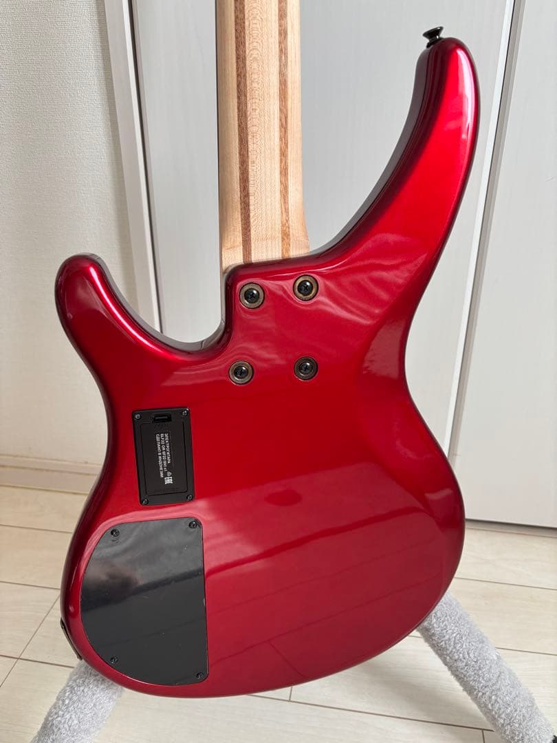 YAMAHA TRBX304 エレキベース キャンディアップルレッド