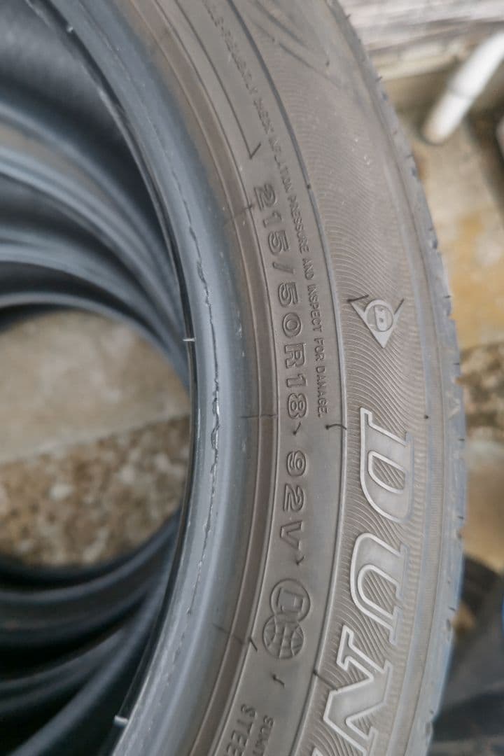 215/50R18　ダンロップ エナセーブEC300+　タイヤのみ4本セット