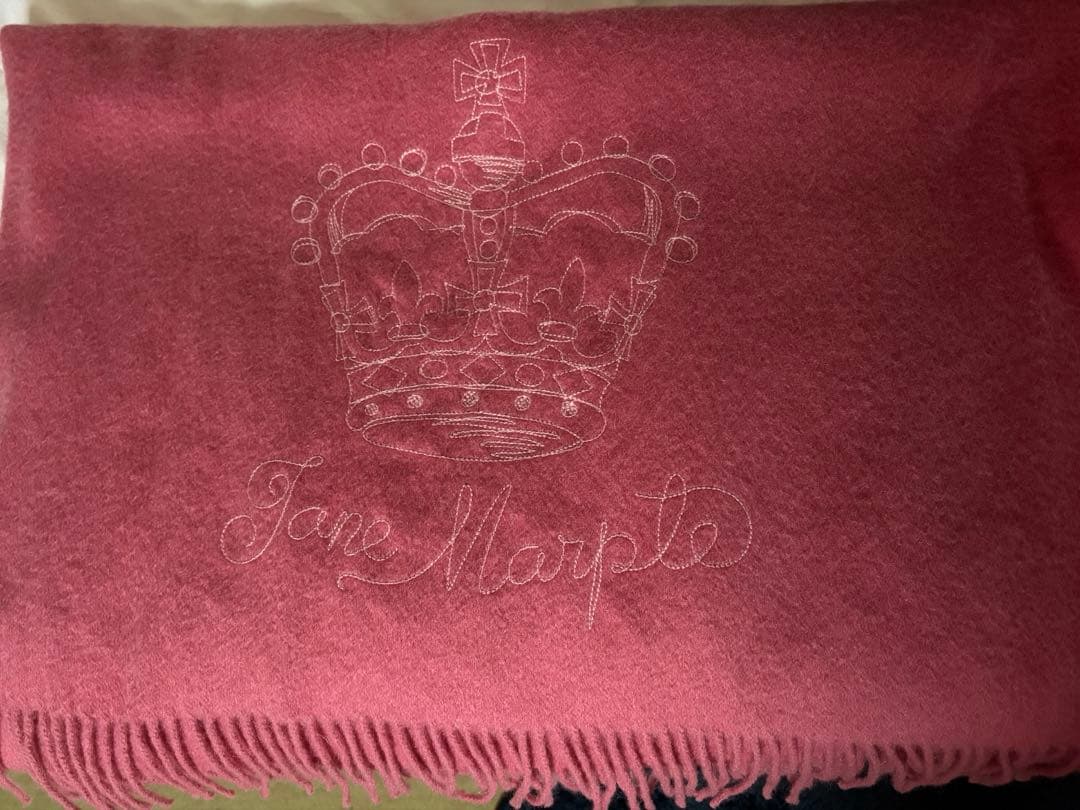 ジェーンマープル ピンク色 王冠刺繍大判ストール