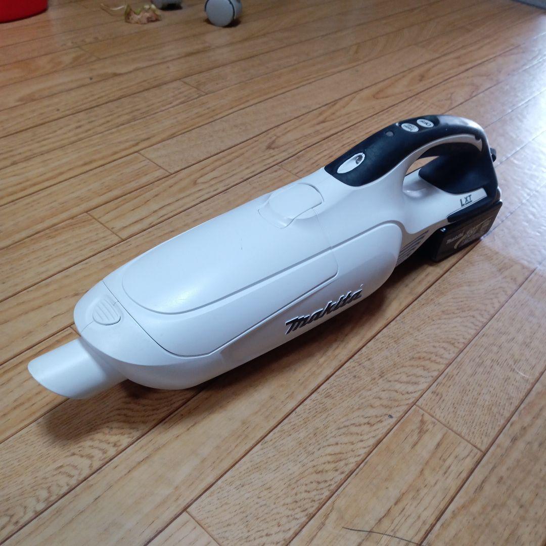 マキタ18V充電式クリーナ CL182FD 純正バッテリー、純正急速充電器付