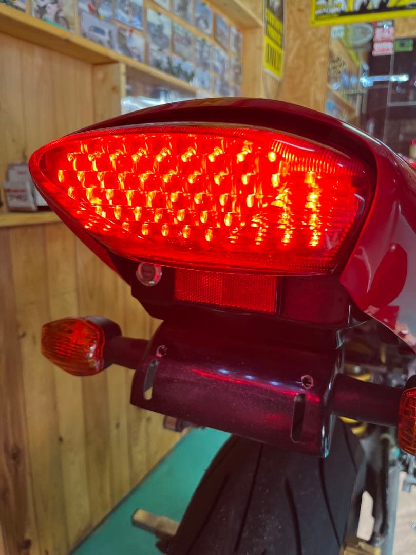 VTR1000F プロによるワンオフ　LEDテールランプ