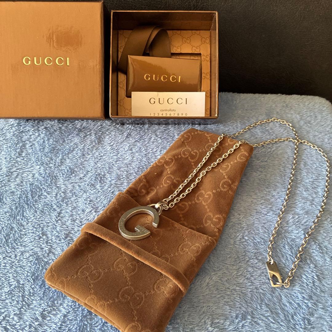 Gucciネックレス シルバー小傷はありますが全体的にきれいな状態です
