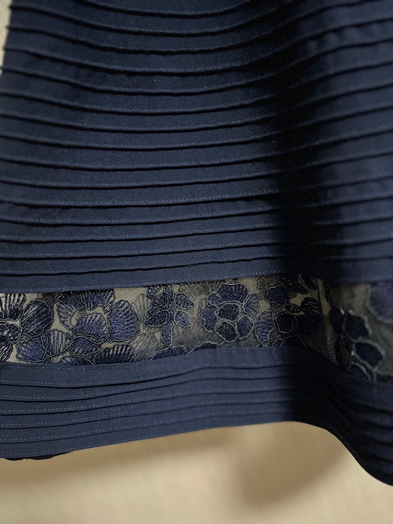 美品タダシジョージTADASHIネイビー 花柄レース刺繍 半袖ひざ丈ワンピース4