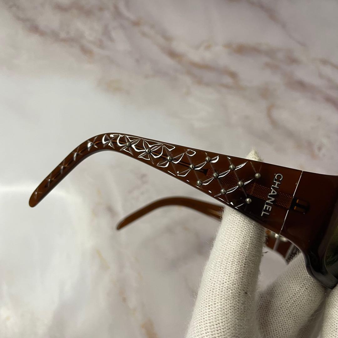 CHANEL シャネル スタッズ キルティング Y2K サングラス ケース付き