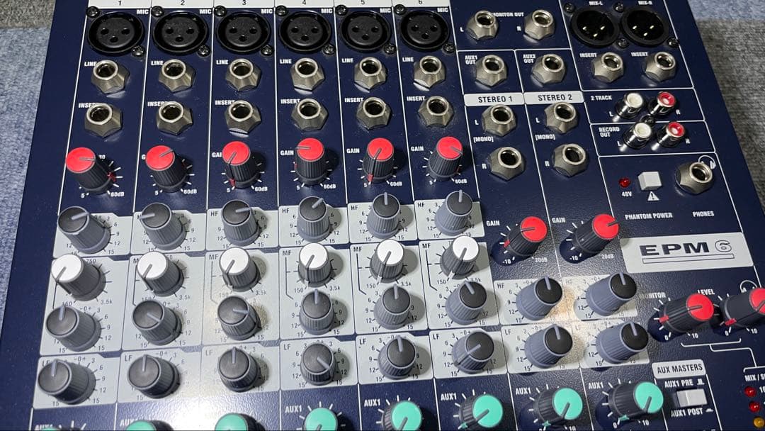 Soundcraft EPM6 アナログミキサー　10ch