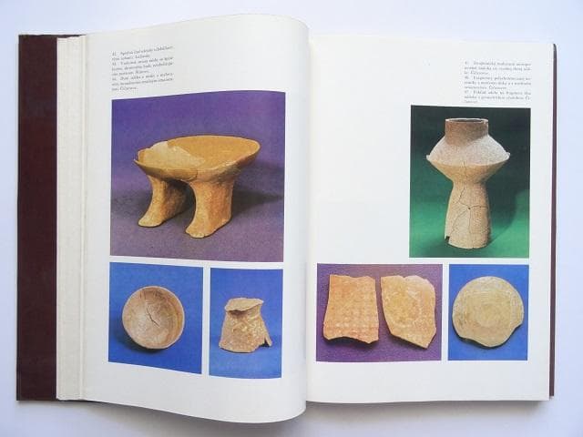 洋書◆スロバキアの先史時代の芸術作品写真集 本 陶磁器 金細工 ほか