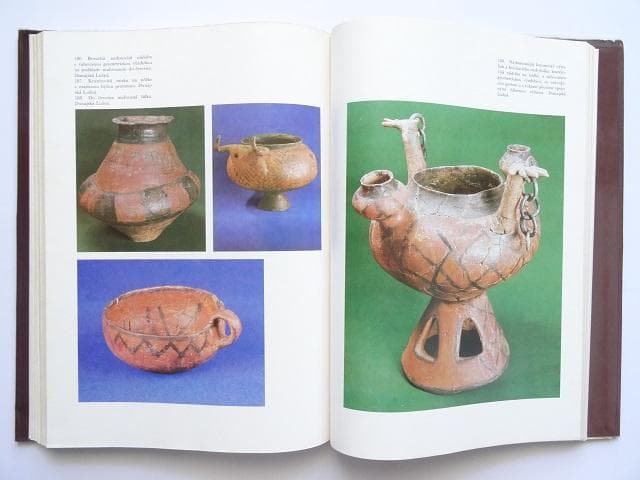 洋書◆スロバキアの先史時代の芸術作品写真集 本 陶磁器 金細工 ほか