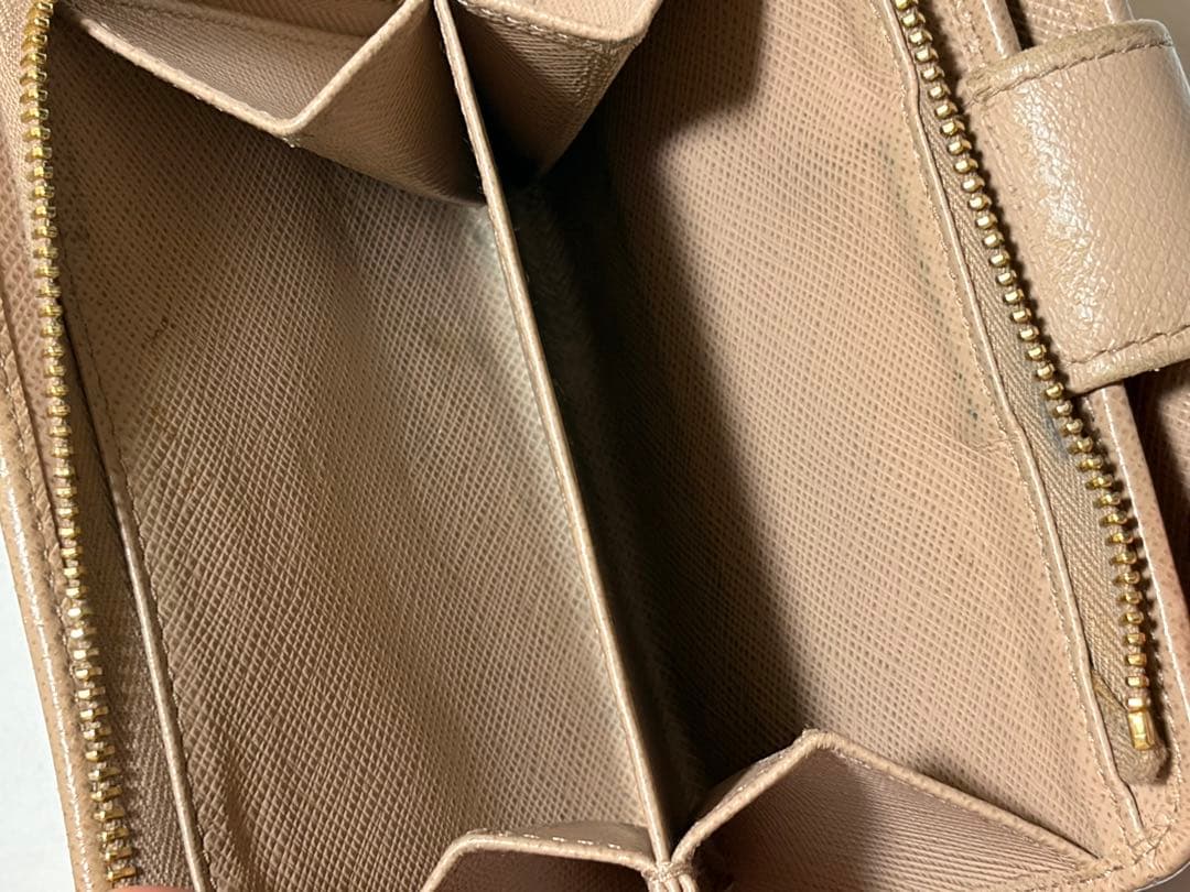 PRADA レディース 二つ折り財布 サフィアーノ ピンクベージュ