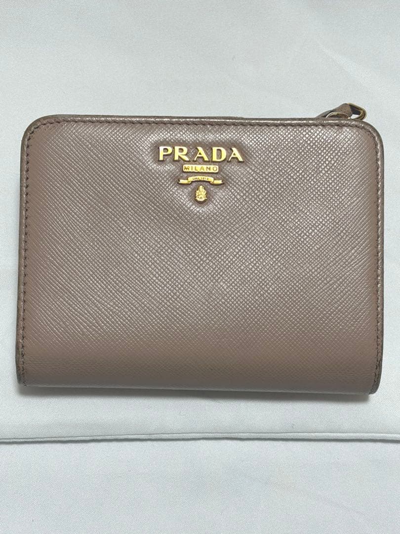 PRADA レディース 二つ折り財布 サフィアーノ ピンクベージュ