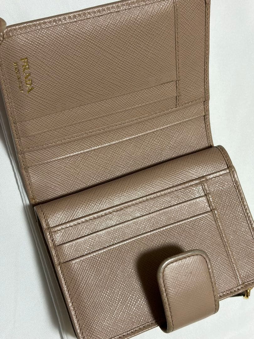 PRADA レディース 二つ折り財布 サフィアーノ ピンクベージュ