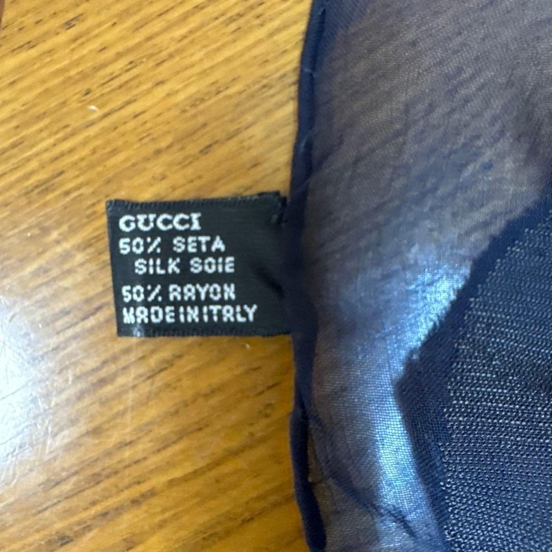 GUCCI ネイビー ストール ロゴ入り