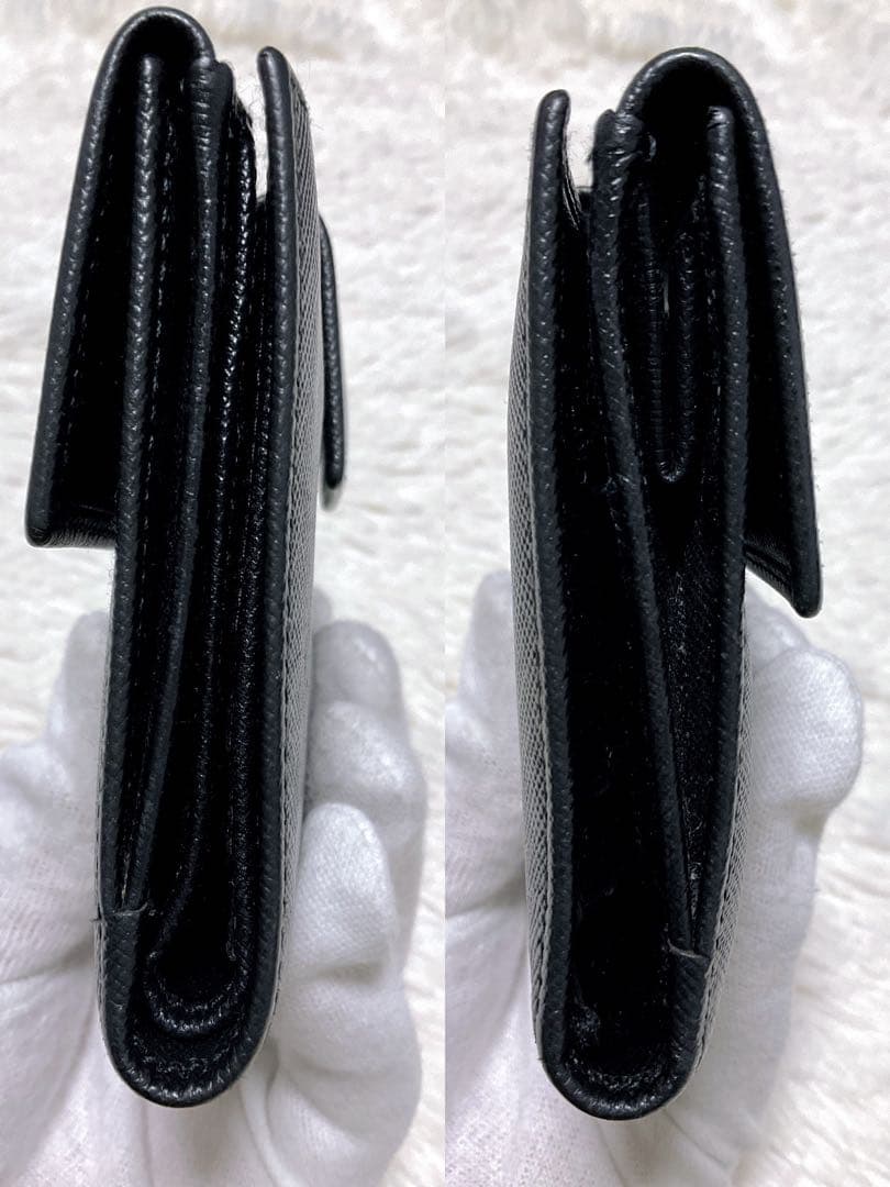 ♡美品♡PRADA プラダ 二つ折り財布 サフィアーノレザー 三角ロゴ ブラック
