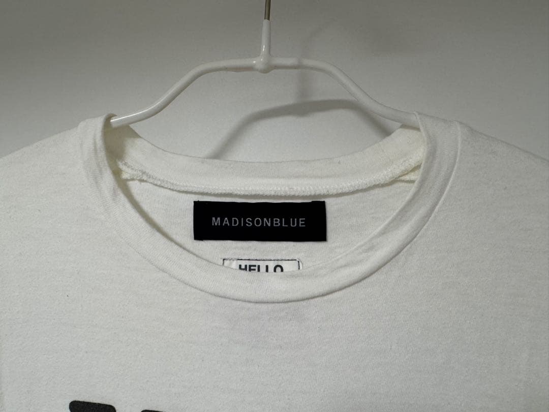 MADISONBLUE Hello Tシャツ　02