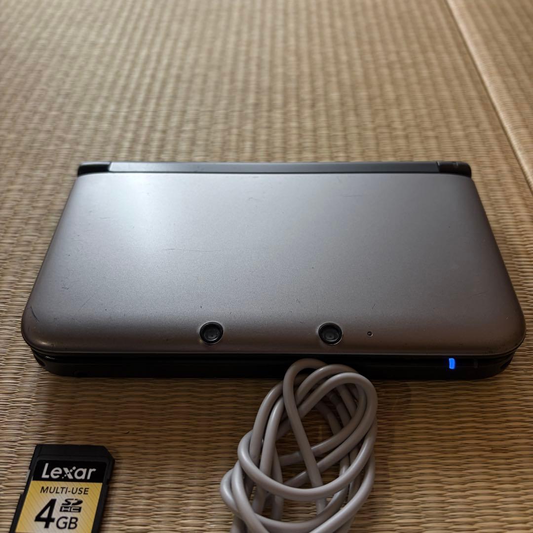 ニンテンドー 3DS LL シルバー 動作良好