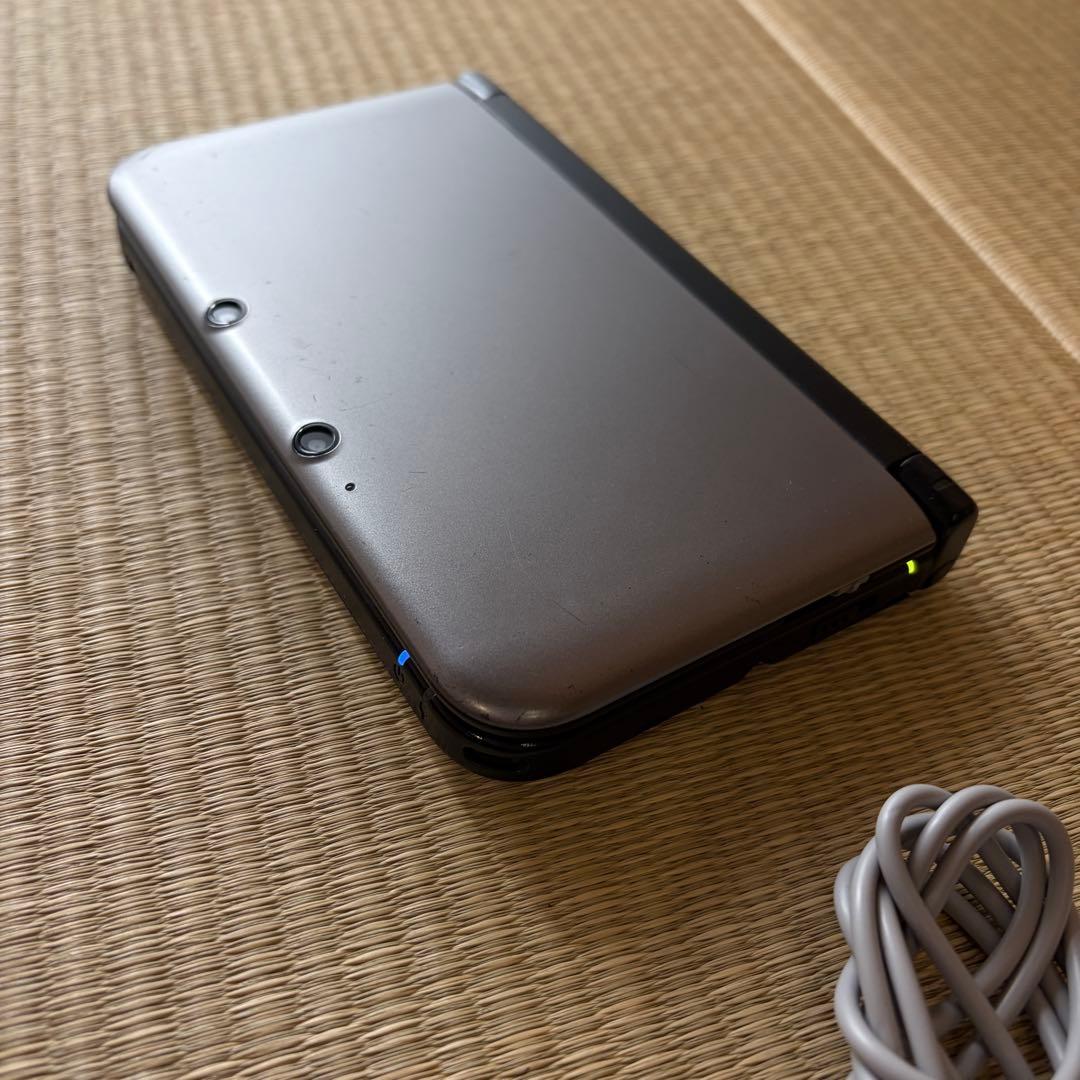 ニンテンドー 3DS LL シルバー 動作良好