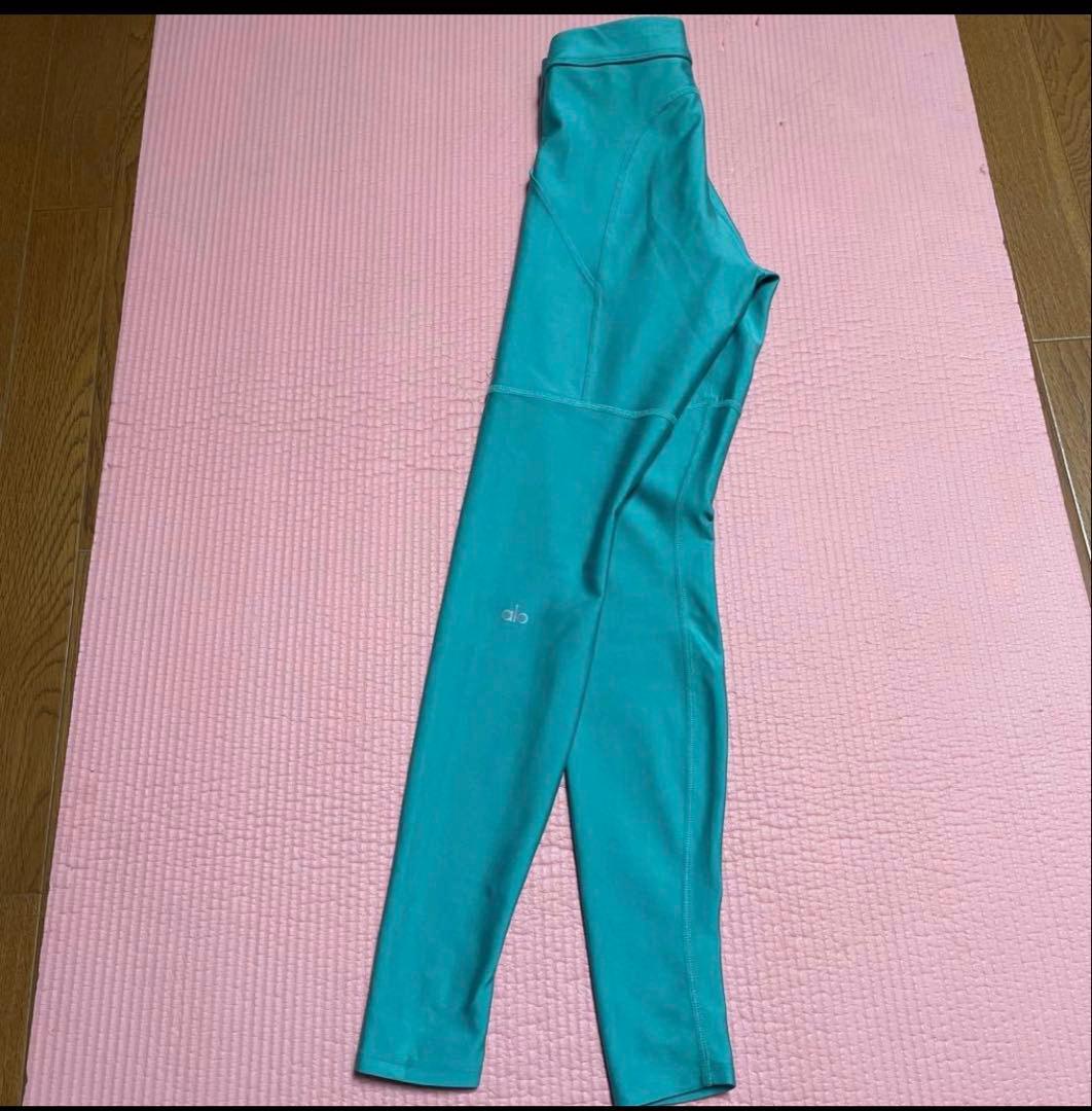 alo yogaターコイズ レギンス