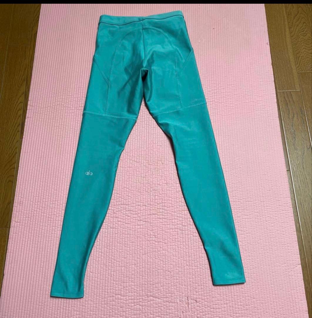 alo yogaターコイズ レギンス