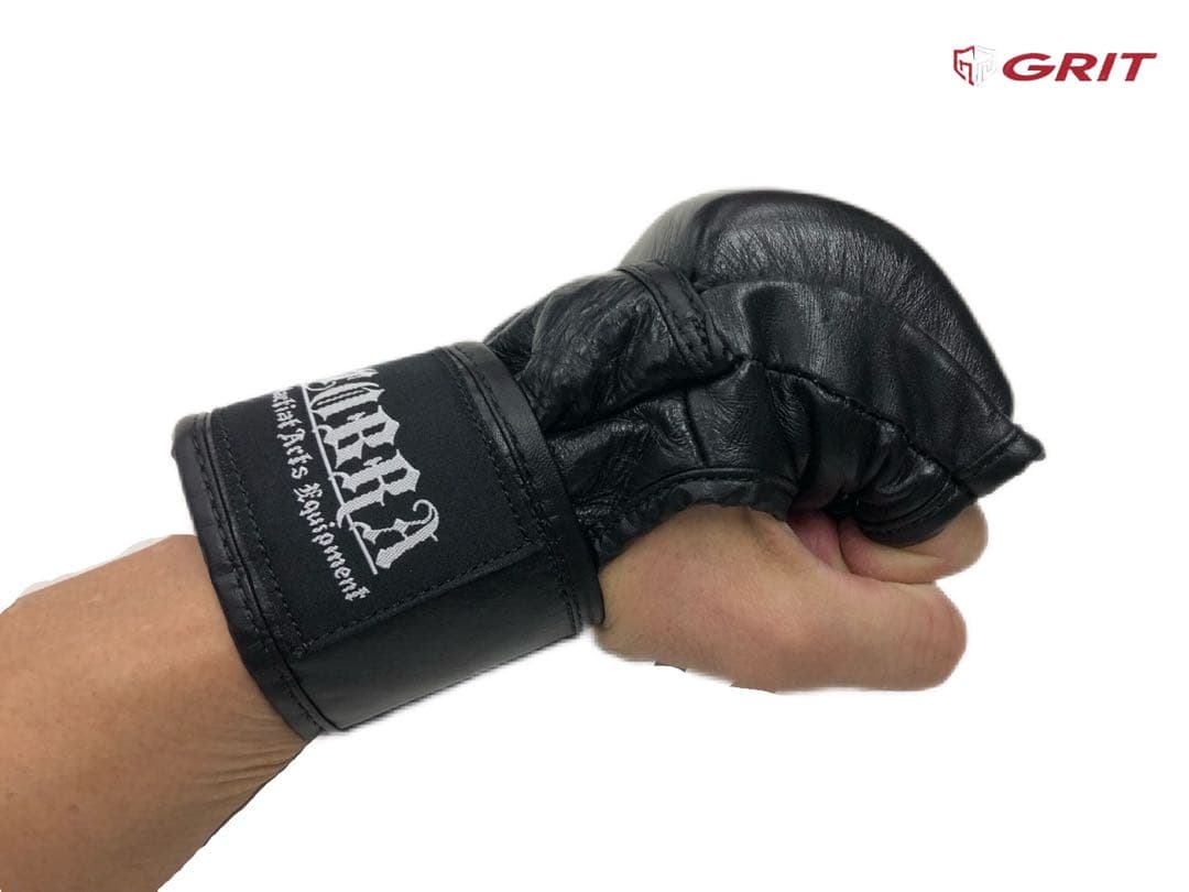 Fighting NEXUS COBRA MMAグローブ